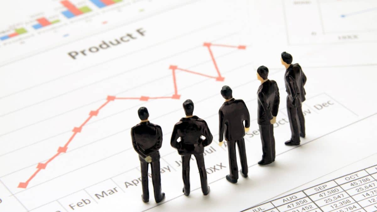 O que é Consultoria de SEO? Guia Definitivo 2026 3 Infográfico com as 5 etapas de uma consultoria de SEO: diagnóstico, pesquisa, planejamento, implementação e monitoramento