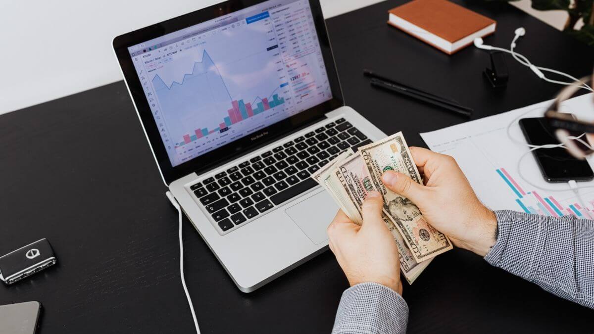 Quanto custa contratar um consultor de SEO?